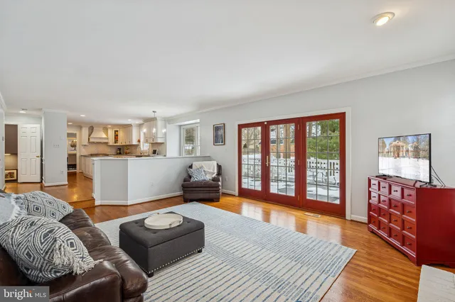 $1,099,000 | 404 Beauregard Drive Southeast, Leesburg, VA 20175