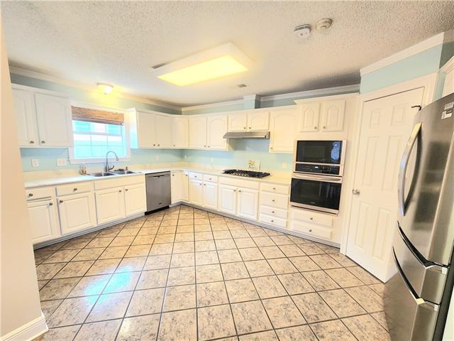 1301 Ave F Marrero, LA 70072 - Photo 9 of 27
