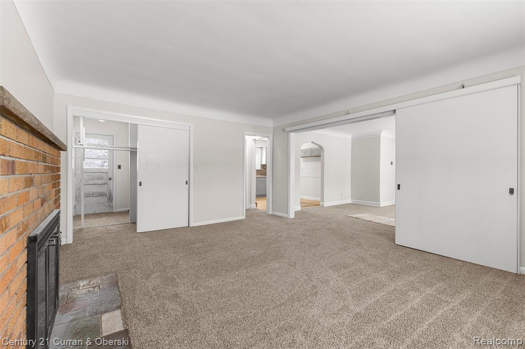 19497 Inkster Road Romulus, MI 48174 - Photo 7 of 37