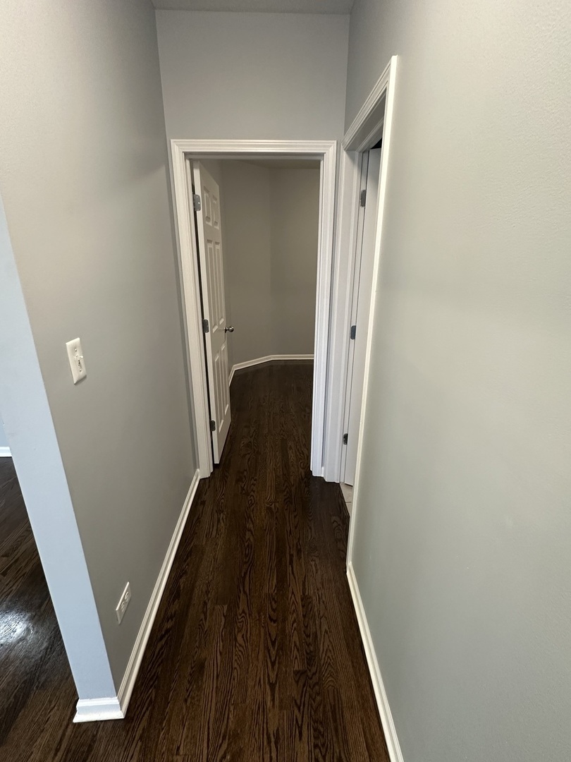 5219 South Michigan Avenue, Unit 2W Chicago, IL 60615 - Photo 13 of 14 a view of stairs