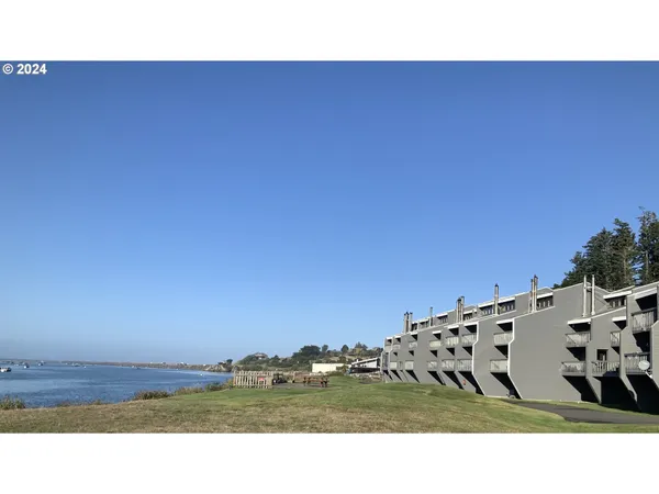 $265,000 | 94304 Wedderburn Loop, Unit 429, Gold Beach, OR 97444