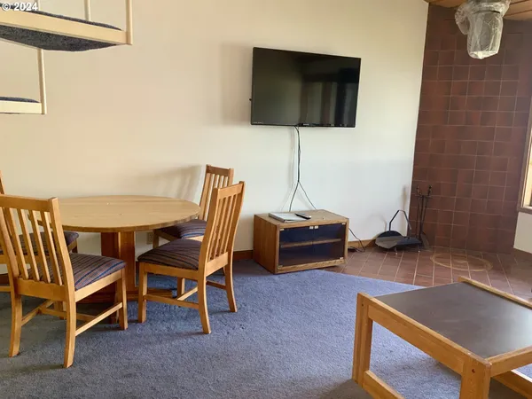 $265,000 | 94304 Wedderburn Loop, Unit 429, Gold Beach, OR 97444