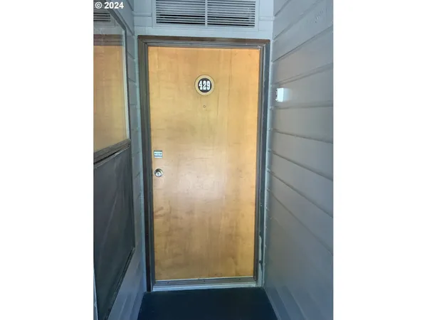 $265,000 | 94304 Wedderburn Loop, Unit 429, Gold Beach, OR 97444