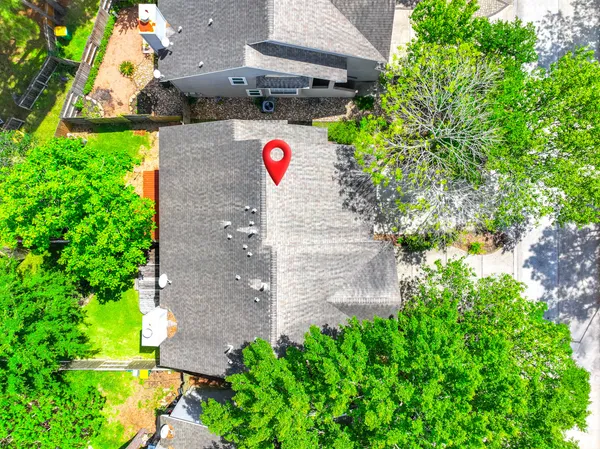 $2,900 | 30 Butterfly Branch Place, The Woodlands, TX 77382