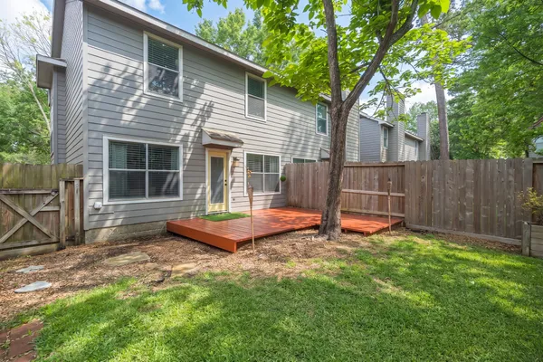 $2,900 | 30 Butterfly Branch Place, The Woodlands, TX 77382