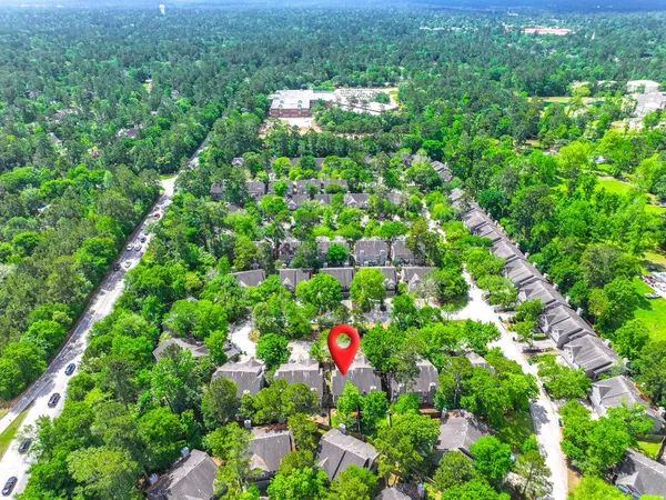 $2,900 | 30 Butterfly Branch Place, The Woodlands, TX 77382