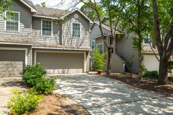 $2,900 | 30 Butterfly Branch Place, The Woodlands, TX 77382