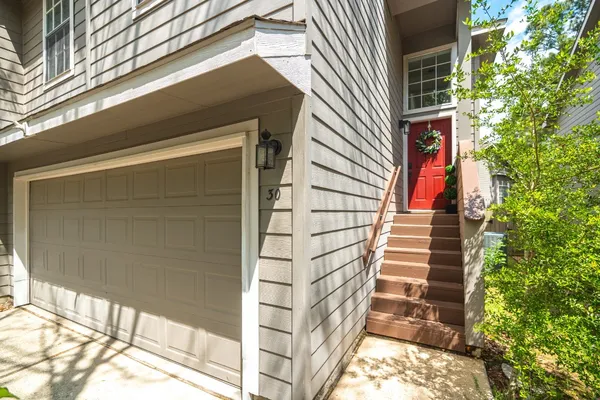 $2,900 | 30 Butterfly Branch Place, The Woodlands, TX 77382