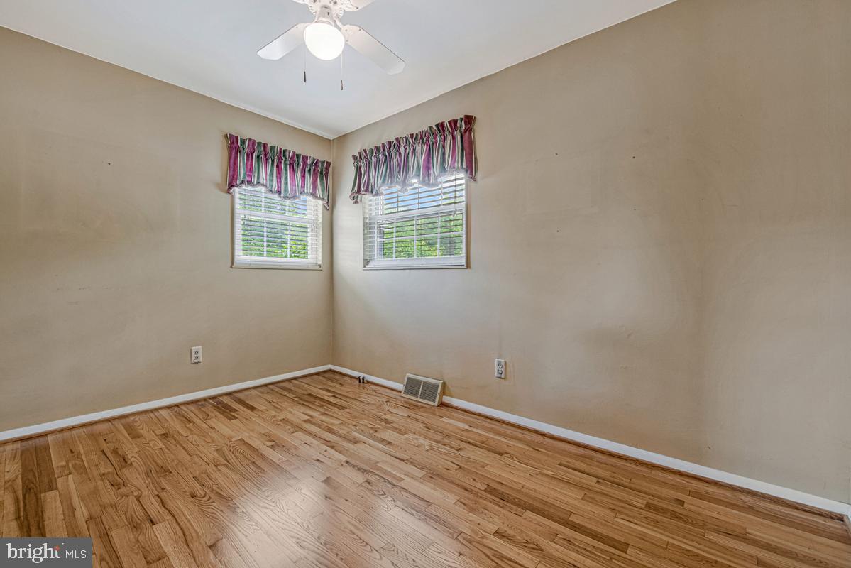 26 Kempton Road Glen Burnie, MD 21060 - Photo 18 of 35