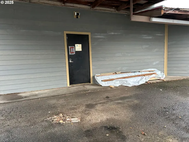 $450,000 | 755 South Canyon Boulevard, John Day, OR 97845