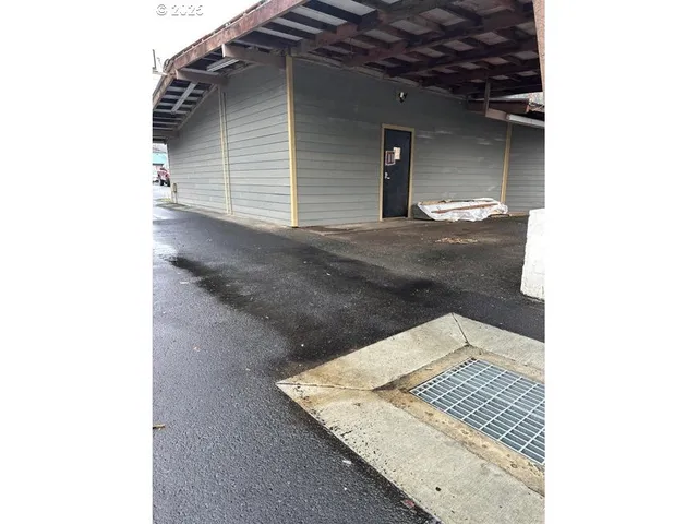 $450,000 | 755 South Canyon Boulevard, John Day, OR 97845