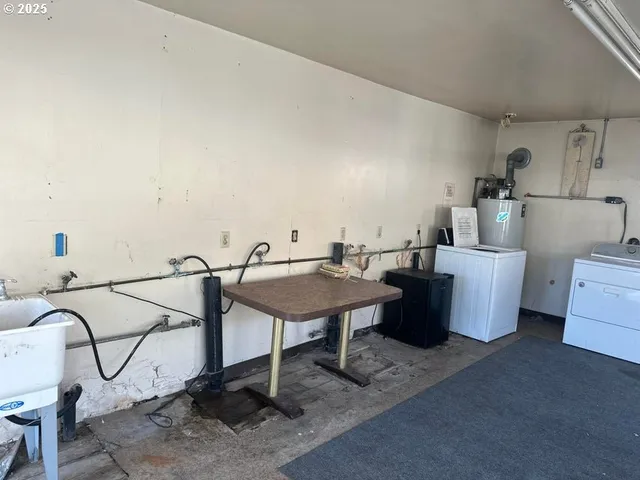 $450,000 | 755 South Canyon Boulevard, John Day, OR 97845