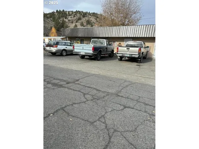 $450,000 | 755 South Canyon Boulevard, John Day, OR 97845