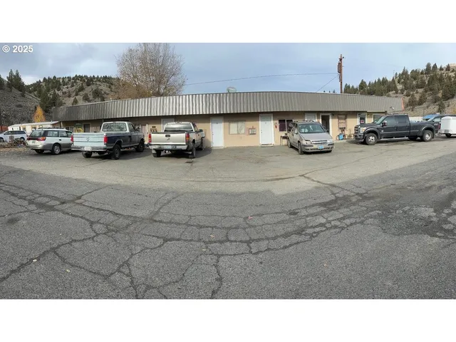 $450,000 | 755 South Canyon Boulevard, John Day, OR 97845