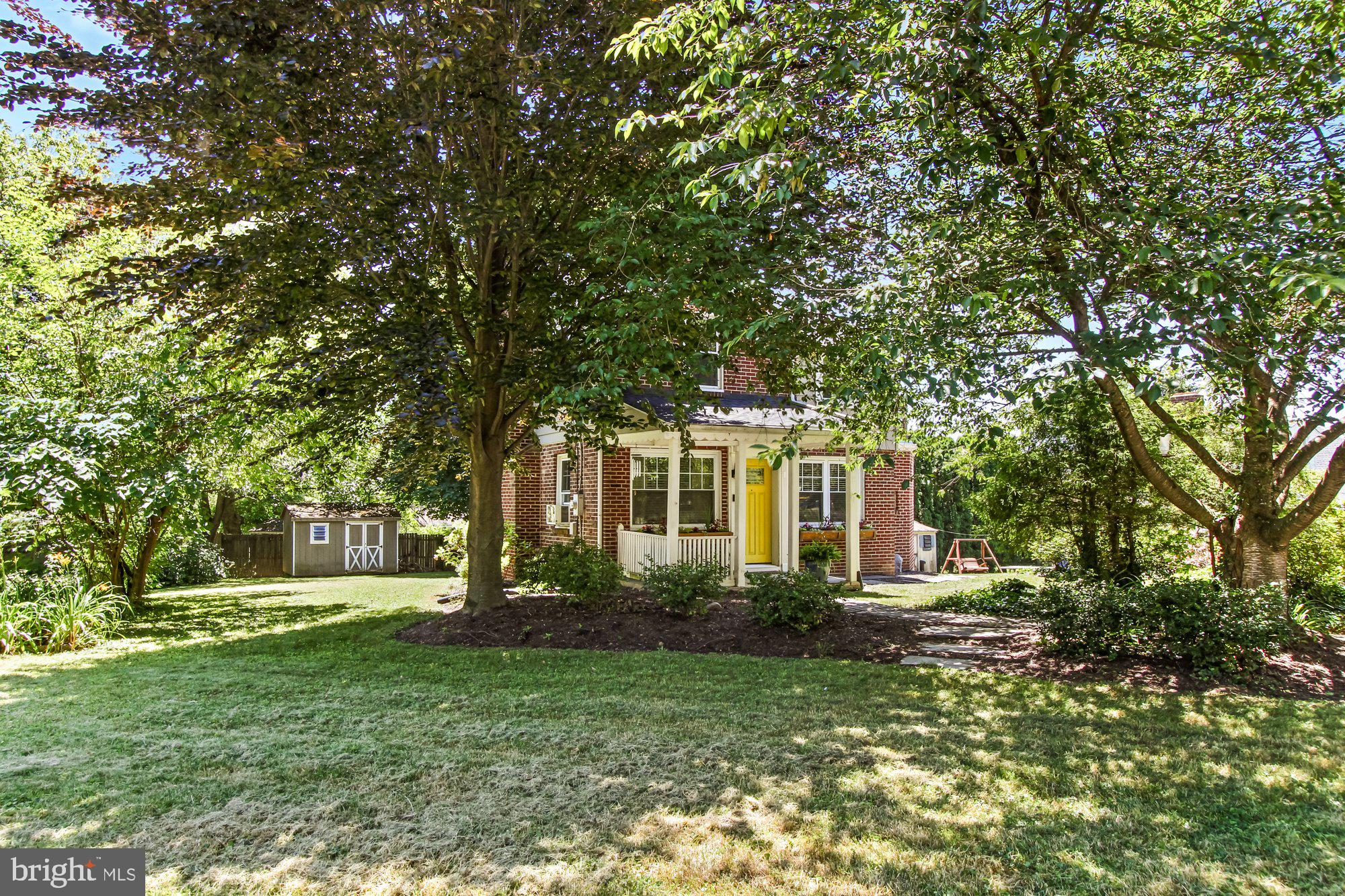 406 Corbin Road York, PA 17403 - Photo 2 of 25