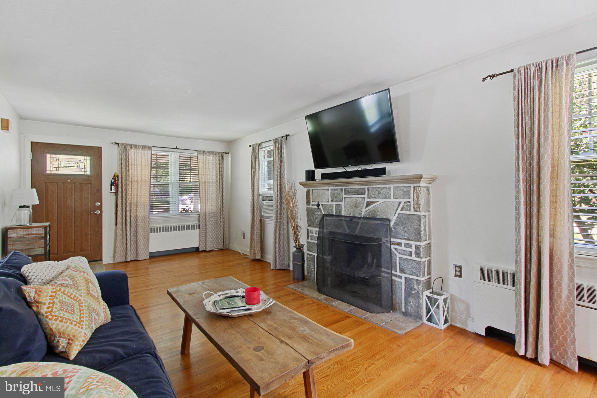 406 Corbin Road York, PA 17403 - Photo 5 of 25