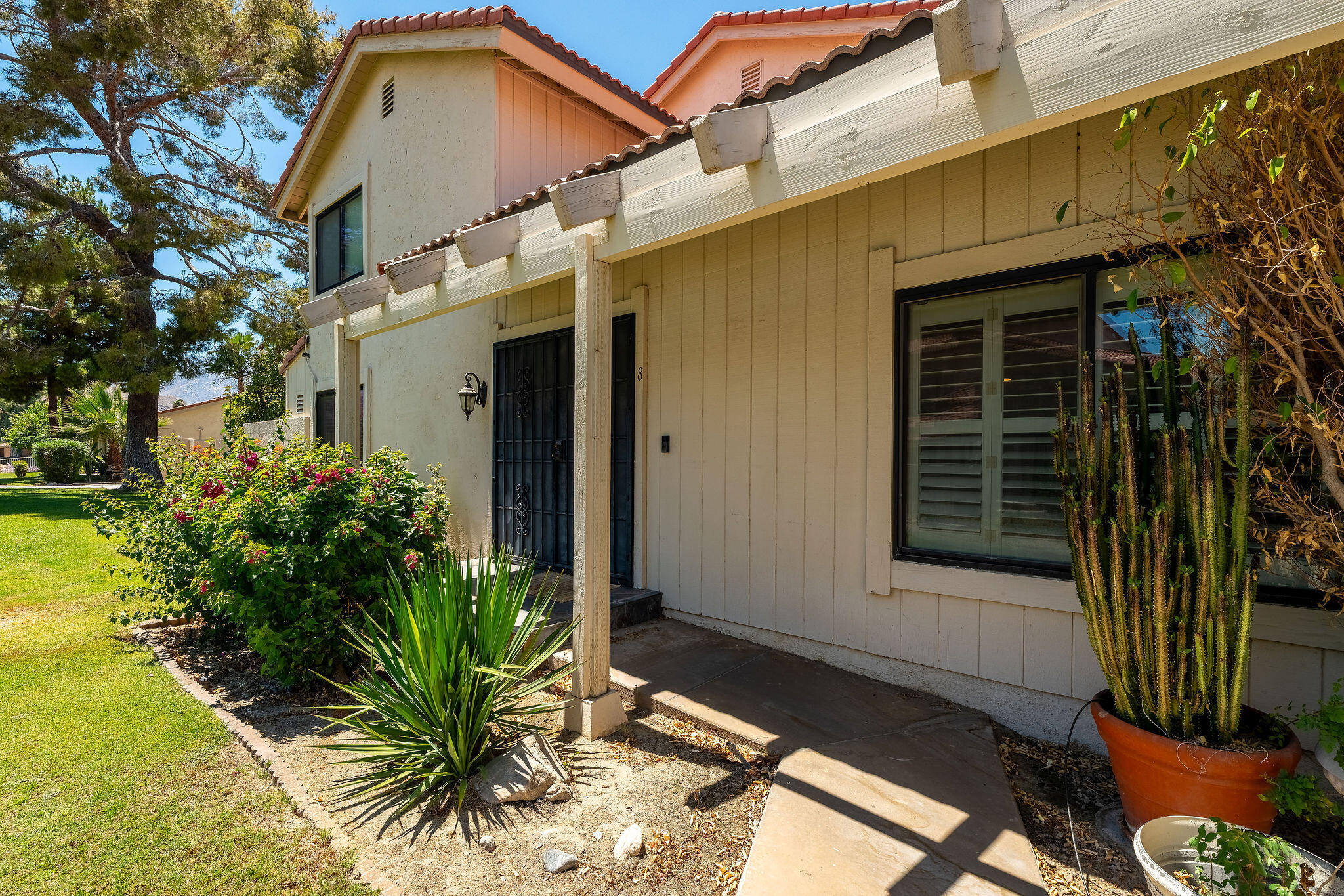 6025 Arroyo Road, Unit 8 Palm Springs, CA 92264 - Photo 41 of 50 Front