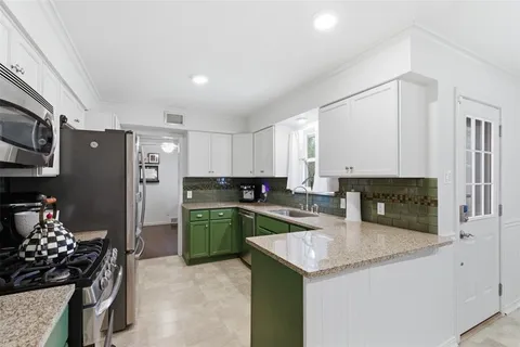 $412,000 | 3241 Lockmoor Lane, Dallas, TX 75220