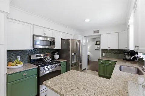 $412,000 | 3241 Lockmoor Lane, Dallas, TX 75220
