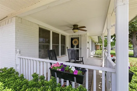 $412,000 | 3241 Lockmoor Lane, Dallas, TX 75220
