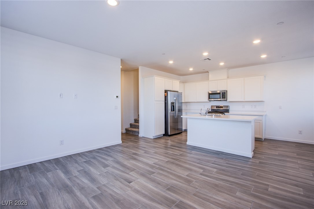 145 Aqua Commons Lane Henderson, NV 89015 - Photo 4 of 28