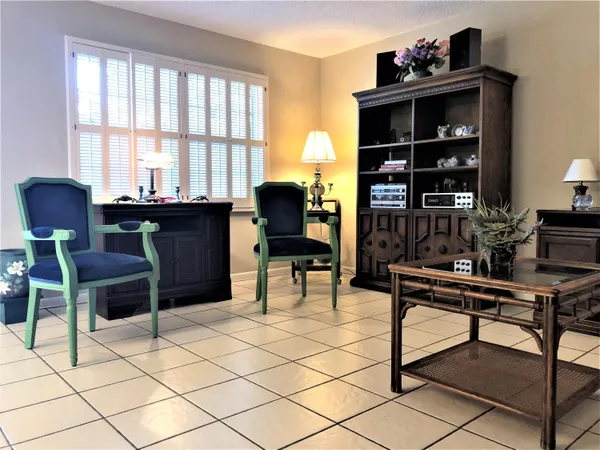 $1,475 | 894 Flanders South, Delray Beach, FL 33484