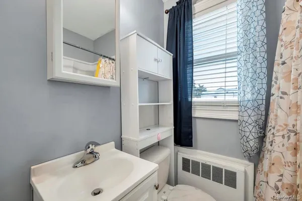 $399,999 | 1333 5th Avenue, Bay Shore, NY 11706