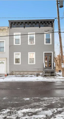$225,000 | 126 4th Avenue, Albany, NY 12202
