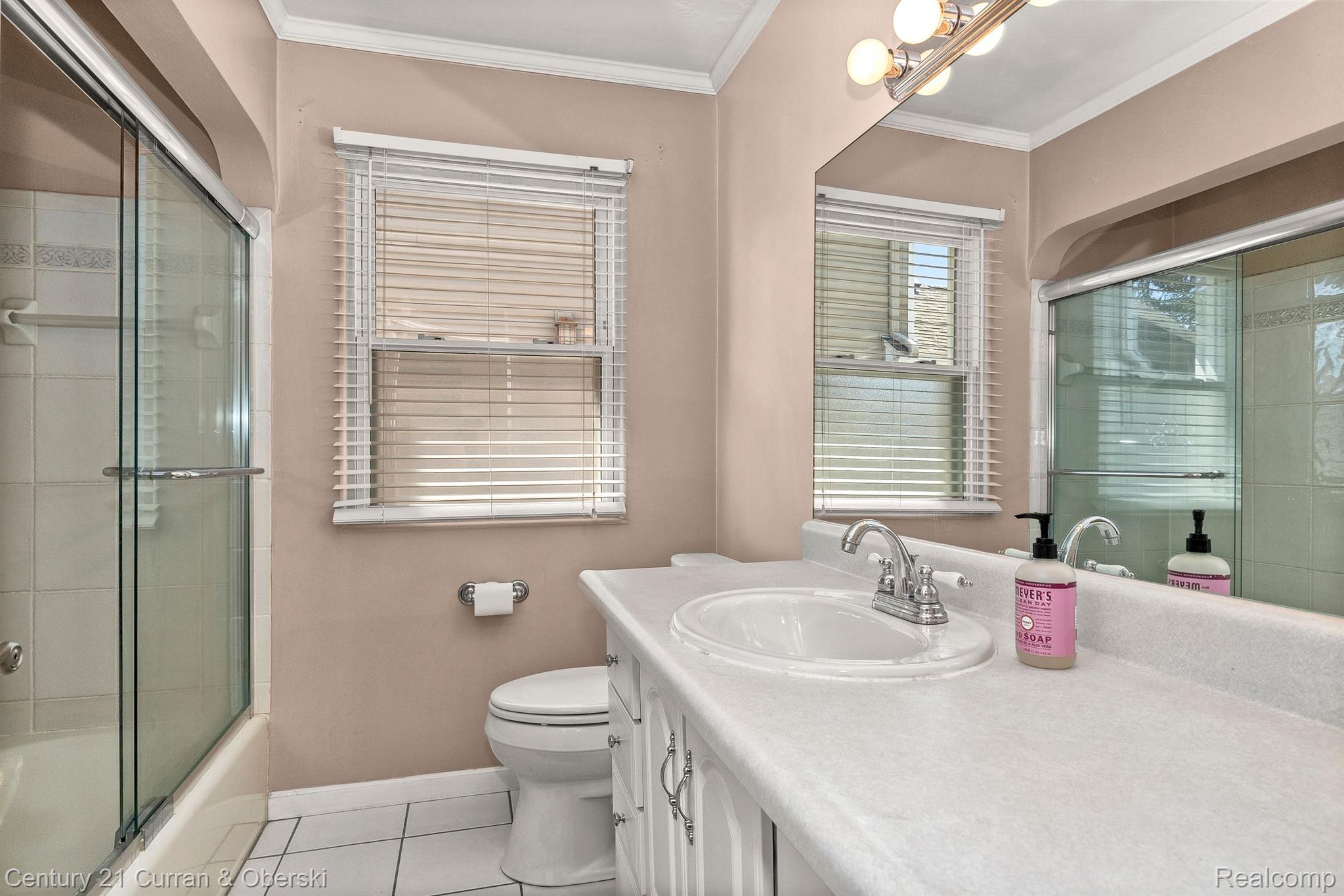 1738 North Gulley Road Dearborn, MI 48128 - Photo 21 of 35 Gallery Image 21