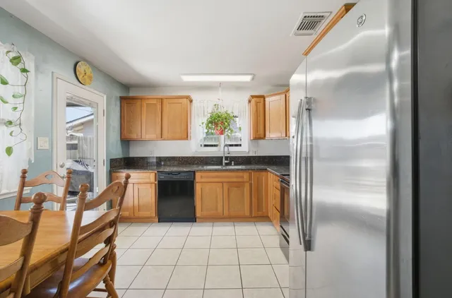 $399,000 | 4218 Cortright Way, North Highlands, CA 95660