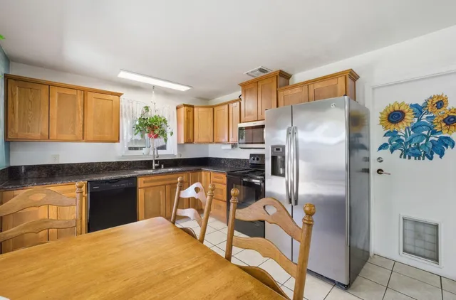 $399,000 | 4218 Cortright Way, North Highlands, CA 95660