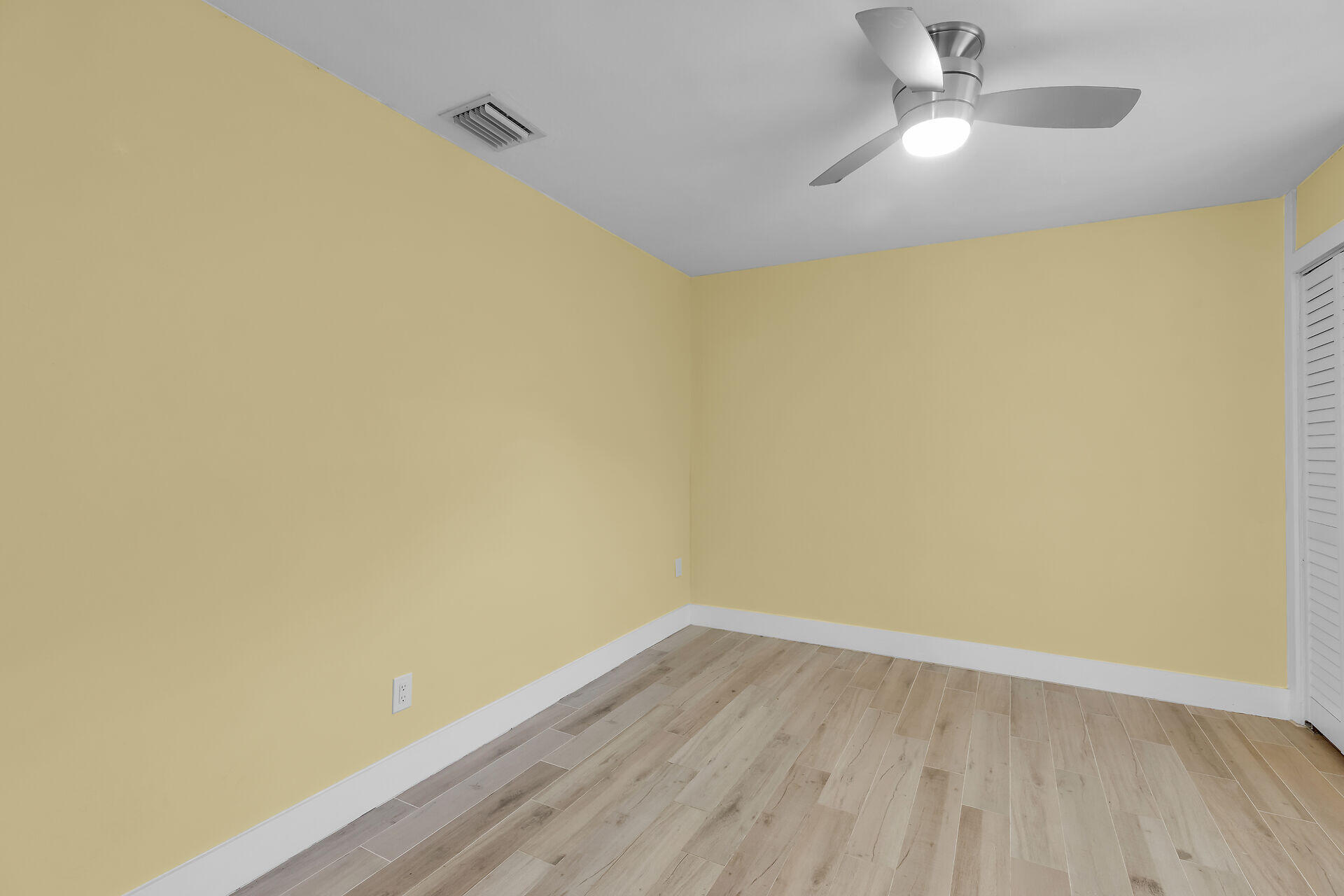 535 Plante Street Key Largo, FL 33037 - Photo 31 of 47 wooden floor in an empty room