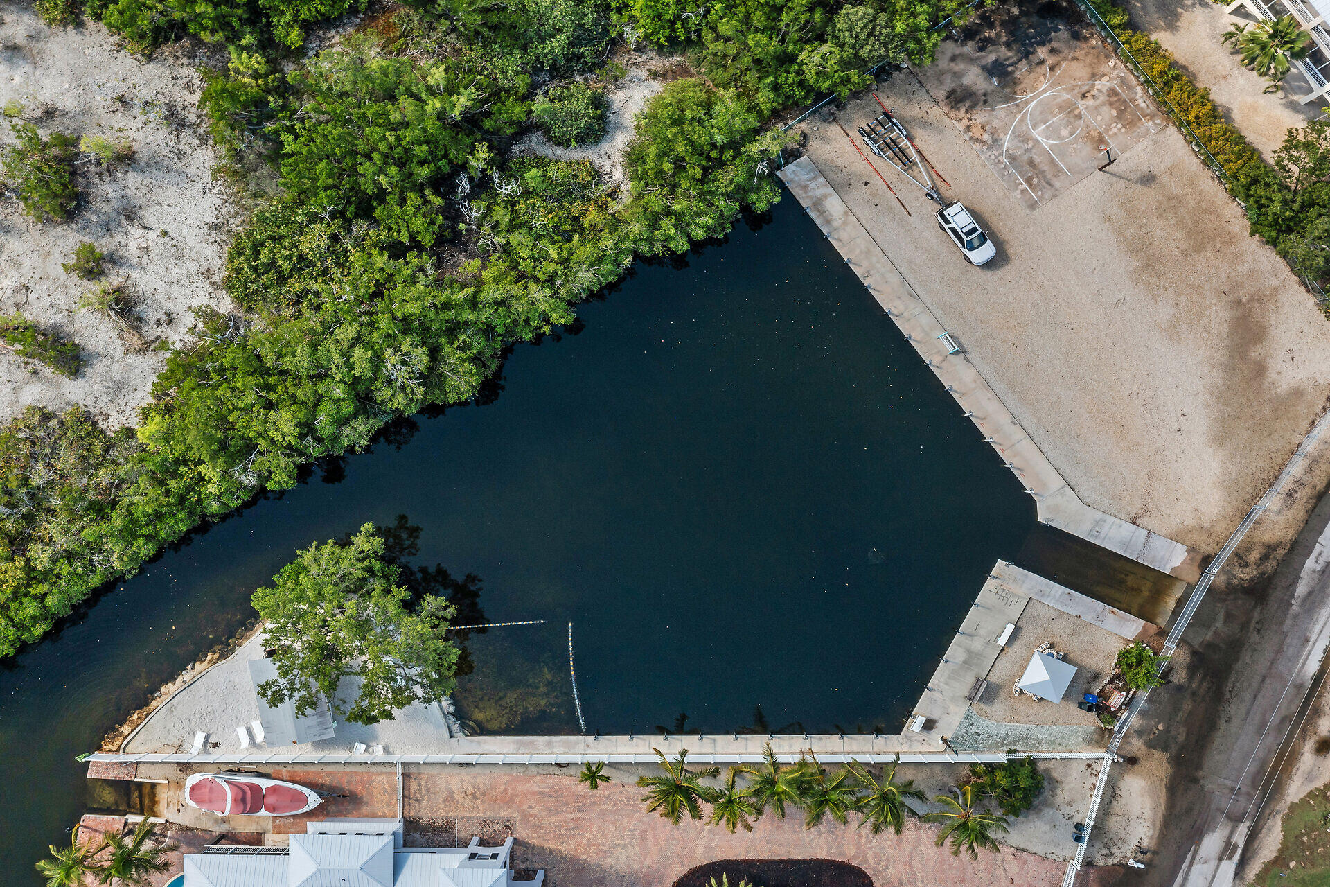 535 Plante Street Key Largo, FL 33037 - Photo 37 of 47 an aerial view of house with yard