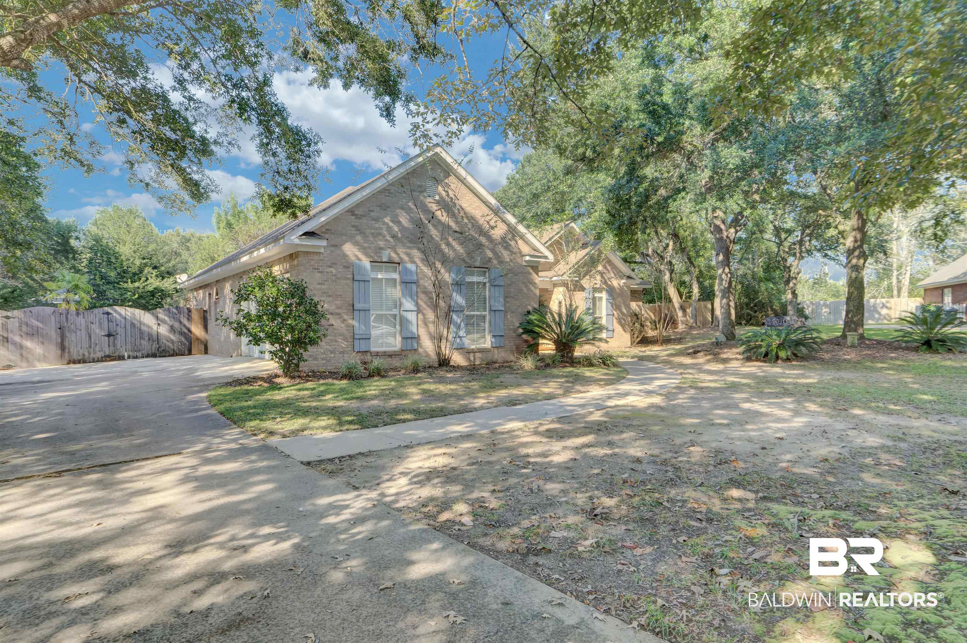 10951 Driver Court Fairhope, AL 36532 - Photo 4 of 46 View of front of property