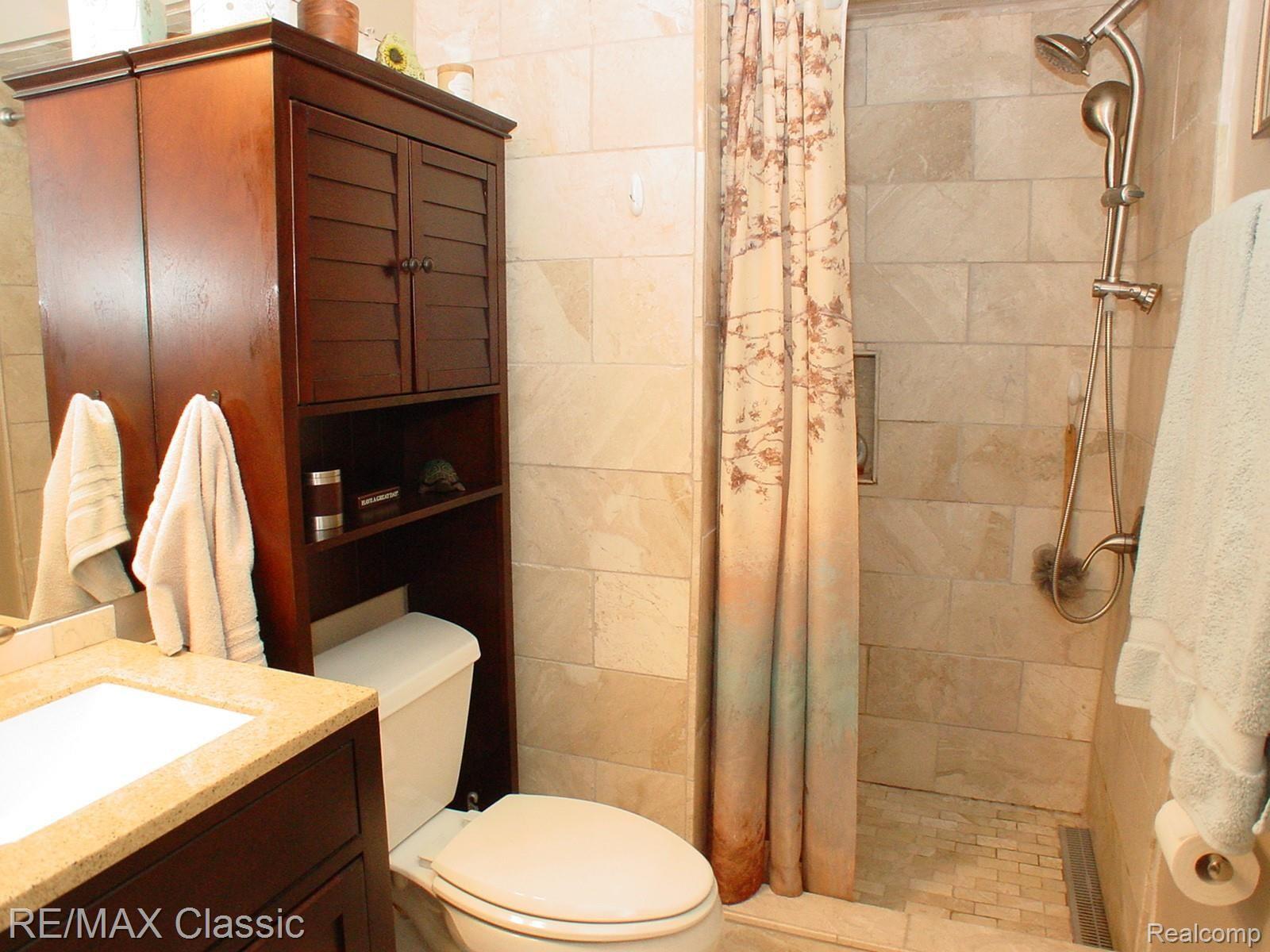 1199 South Sheldon Road, Unit 38 Plymouth, MI 48170 - Photo 15 of 16 DSC01936.JPG