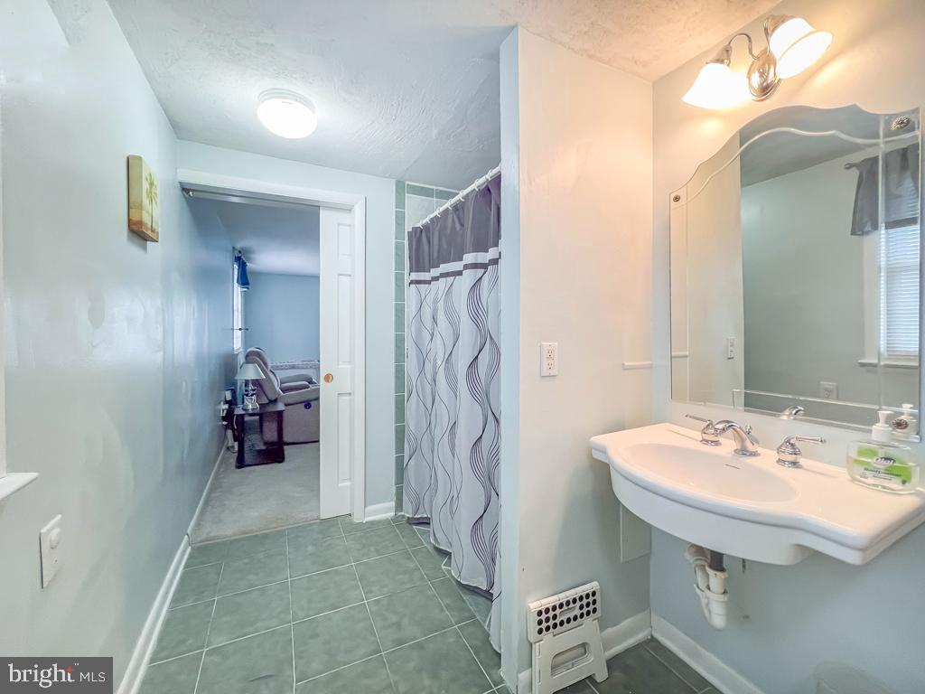 18 Wilbur Road Yardley, PA 19067 - Photo 34 of 51 Gallery Image 34