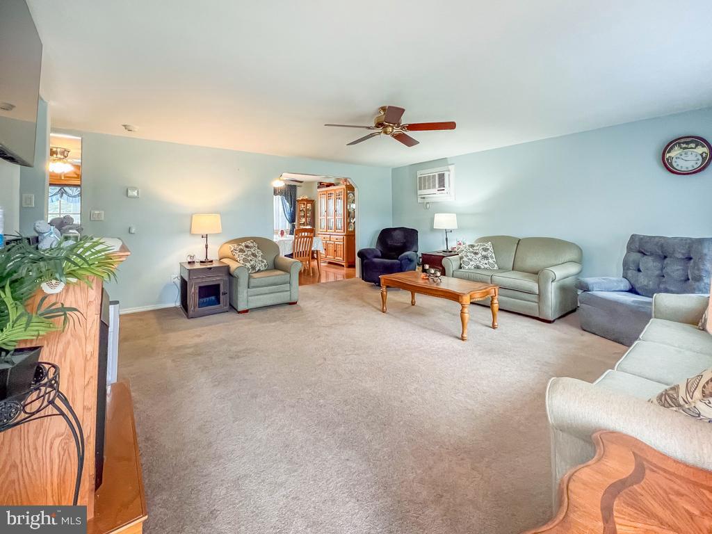 18 Wilbur Road Yardley, PA 19067 - Photo 4 of 51 Gallery Image 4