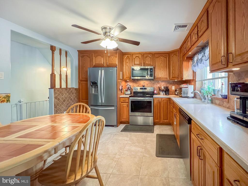 18 Wilbur Road Yardley, PA 19067 - Photo 8 of 51 Gallery Image 8