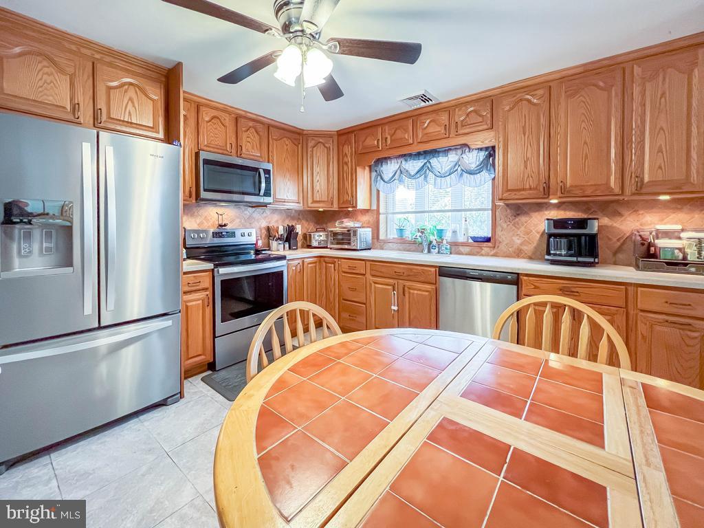 18 Wilbur Road Yardley, PA 19067 - Photo 9 of 51 Gallery Image 9