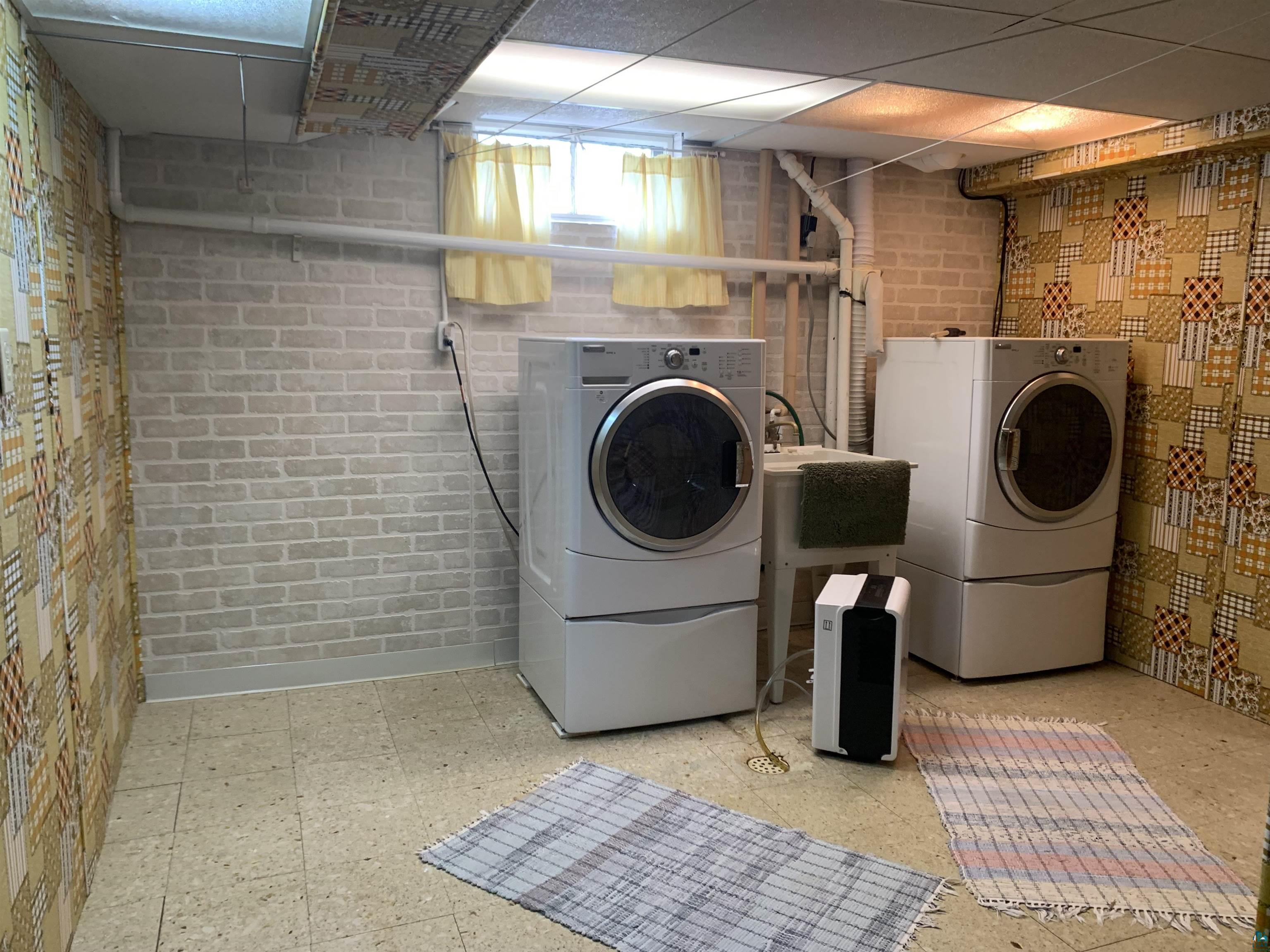 27 Gibson Road Silver Bay, MN 55614 - Photo 18 of 23 Laundry