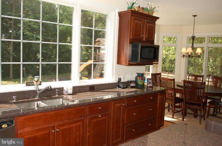 929 Hilltop Road Arnold, MD 21012 - Photo 10 of 30 Kitchen #2