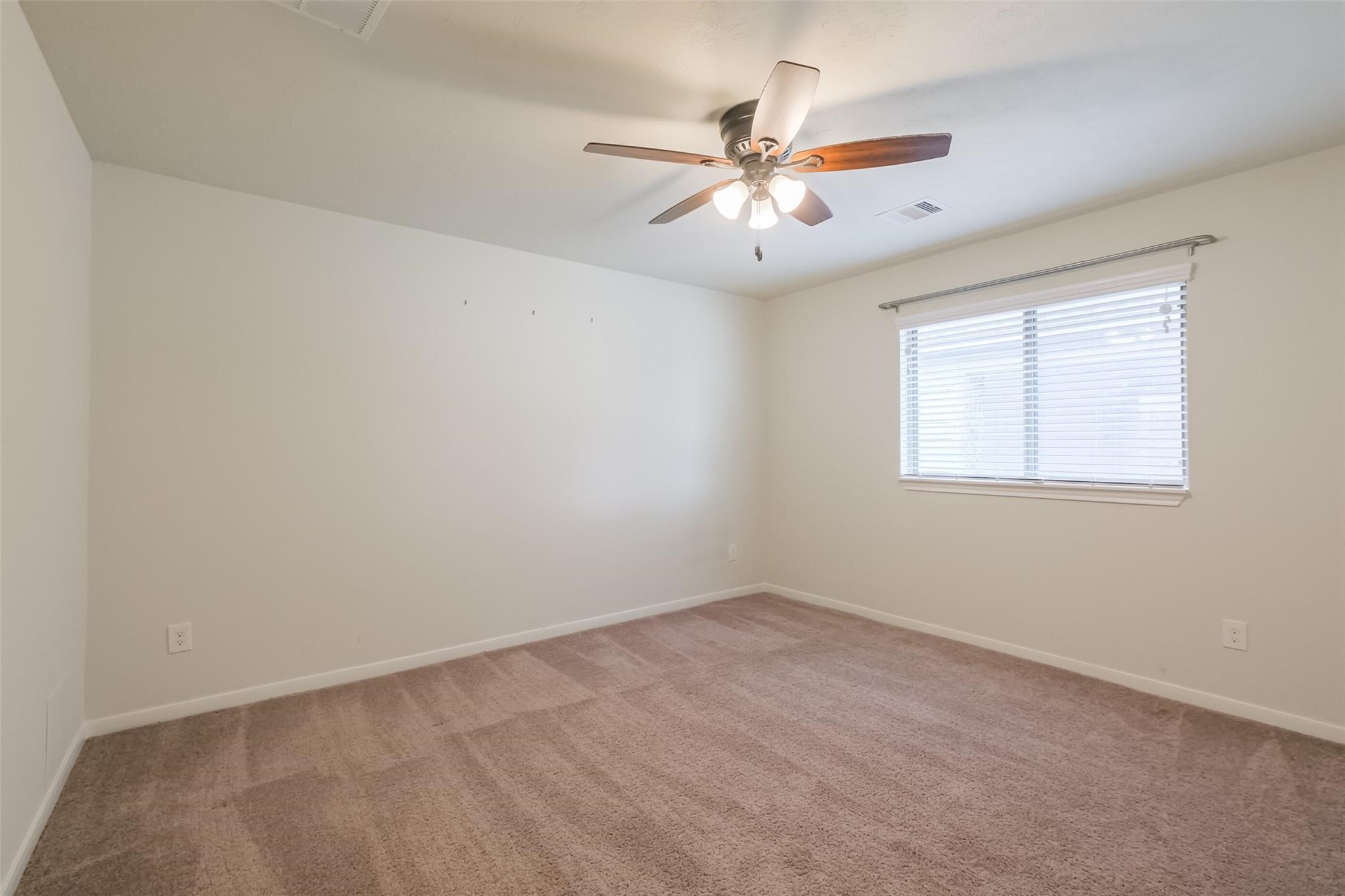 6811 Gonzales Point Manvel, TX 77578 - Photo 23 of 26 Secondary Bedroom