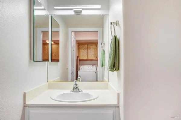 $799,000 | 888 Starr Circle, Windsor, CA 95492