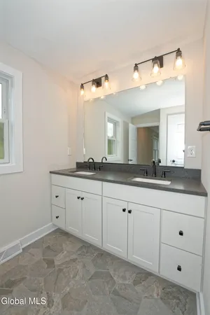 $695,000 | 7 Quail Run, Voorheesville, NY 12186