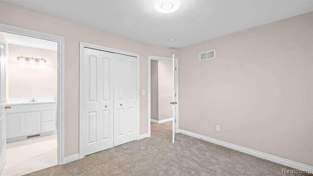 3237 Longview Avenue Rochester Hills, MI 48307 - Photo 13 of 36