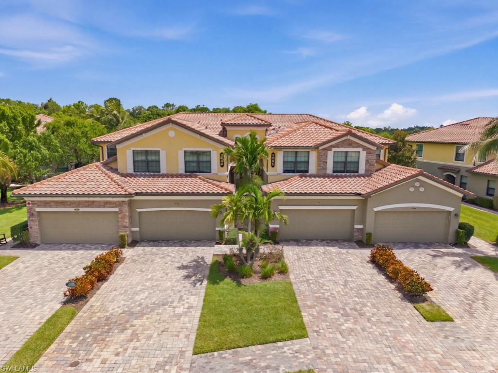 9502 Napoli Lane, Unit 26201 Naples, FL 34113 - Photo 2 of 47