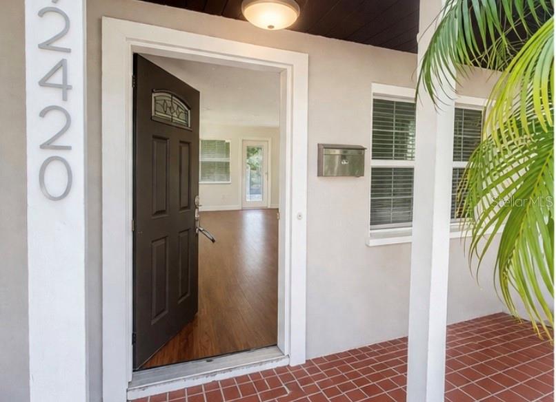 2420 Euston Road Winter Park, FL 32789 - Photo 2 of 11