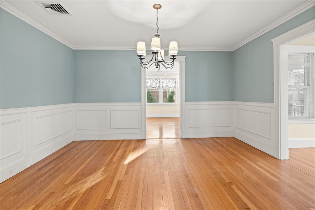 62 Harding Road Lexington, MA 02420 - Photo 9 of 42