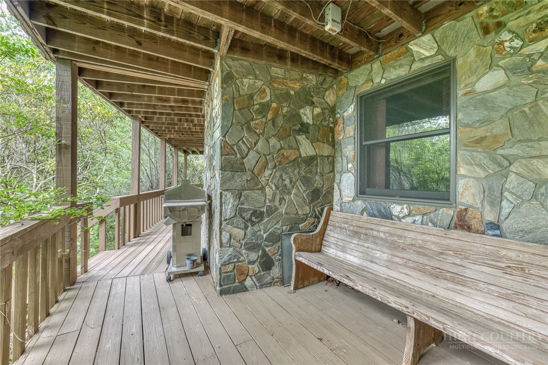 392 Locust Road Newland, NC 28657 - Photo 32 of 43