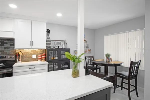 $275,000 | 2533 Dolly Bay Drive, Unit 203, Palm Harbor, FL 34684